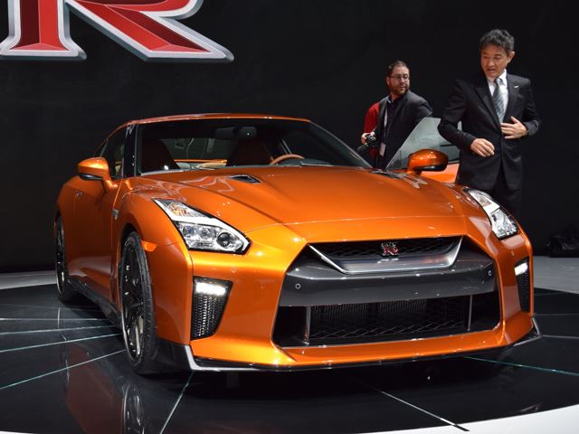 Nissan GT-R получил фэйслифтинг и увеличение мощности 